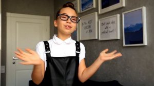 ОТЛИЧНИК VS ДВОЕЧНИК | отличник против двоечника. Скетч про ШКОЛУ