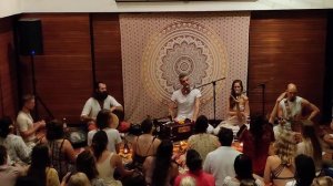 Лока самаста сукхино бхаванту  мантра .Lokah samastah sukhino bhavantu - Киртан Убуд Бали