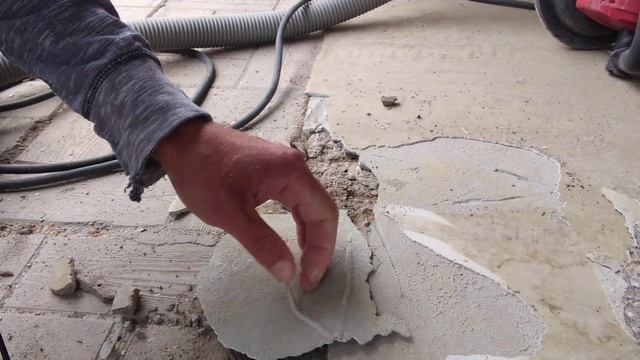 Демонтаж полиуретанового пола при помощи HILTI DG 150 и HILTI TE 7C. Новосибирск.