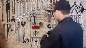 DIY как сделать стенд для инструмента 2 ч