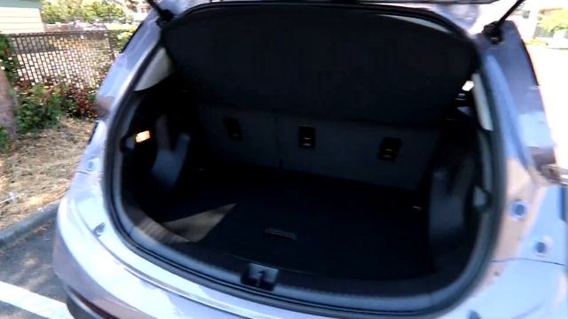 2022 Chevrolet Bolt EV 2LT Buyers Guide and Info смотреть онлайн