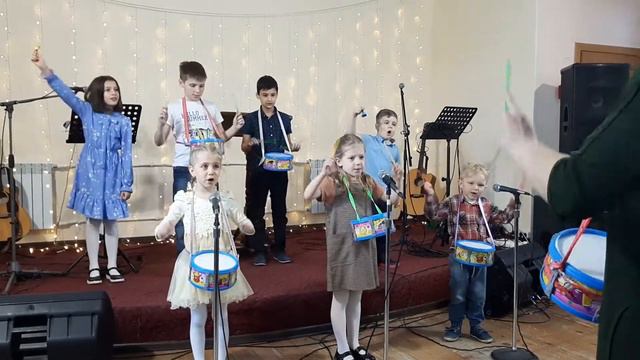 Поздравление с Христовым воскресеньем от семьи Цуркан и группы "Барабанщики и колокольчики смотреть онлайн