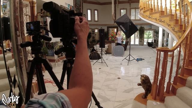 New Canon XF605 vs Sony RX100vii pocket camera WHAAAT смотреть онлайн