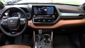 Toyota Highlander VS Subaru Ascent comparison