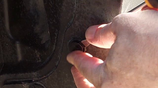 Установка брызговиков на Ford Escape, Kuga. смотреть онлайн