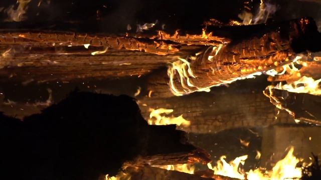 We put a Fireproof Safe in Burning House смотреть онлайн