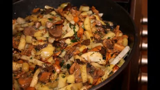 Картофель с шампиньонами в мультиварке смотреть онлайн