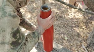 Бойцы ВСУ сдаются в плен после получения агитлистовок 
Для доведения до украинских солдат.