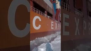 Ледокол на Енисее.....советую посмотреть