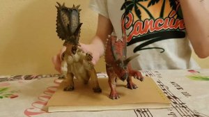 Обзор фигурки пентацератопса (Papo, 2019)