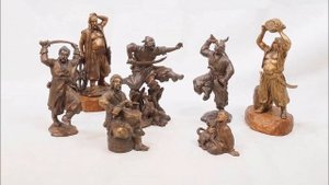 Миниатюрная скульптура из дерева - Miniature sculpture from wood