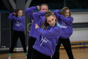Танцуем HIP-HOP