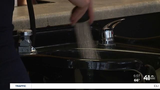 Hair salon prepares to make changes смотреть онлайн