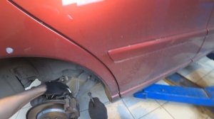 Как меняется тормозная жидкость Volvo?