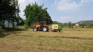 Pravljenje senaze. Убираем вико-овсяную смесь (сенаж) 2017 год.