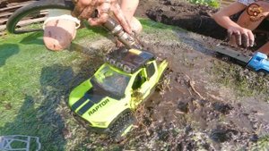 Машинки Игрушки, Грязь и Вода - самосвал, грузовичок и джип. Манкиту
