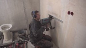 Штробление стен под установку сантехники в квартире
