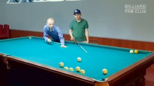 Нереальные удары одной рукой от Айдоса в бильярде