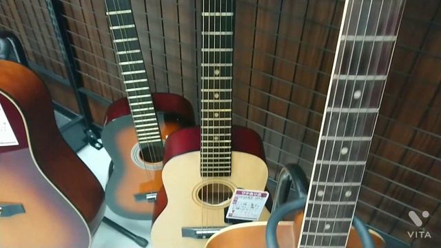 ジャンク ギター パトロール ブックオフ【 Martin エド・シーラン Gibson Humming Bird 中古 ギター アコギ ギブソン ベース エフェクター  】