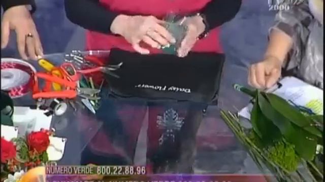 Tutorial - Impariamo a preparare deliziose composizioni floreali per San Valentino смотреть онлайн