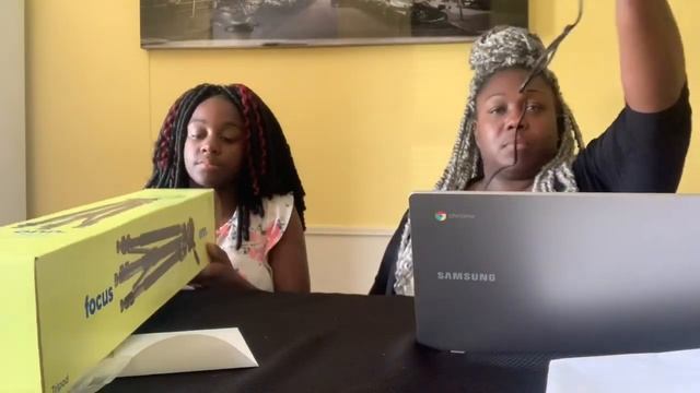 Unboxing Kodak Pixpro AZ401, Samsung Chromebook and Focus Tripod смотреть онлайн