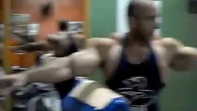 Самый большой бицепс, вашё!