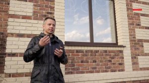 Обзор дома с красивыми кирпичными карнизами | Кирпич ручной формовки.