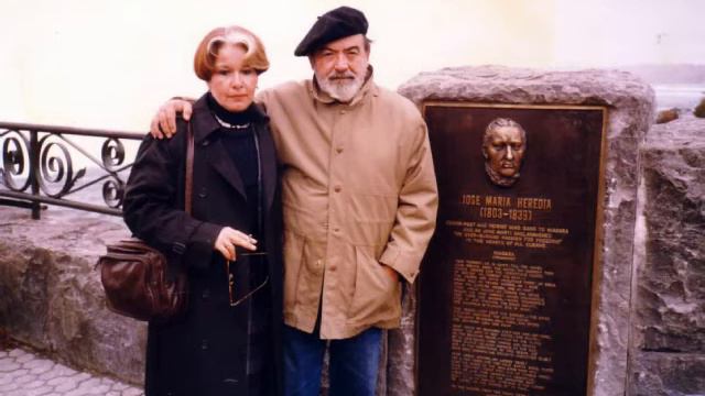 Basilia Papastamatiu, poeta cubano argentyina nos dialoga sobre el Eliseo que ella conoció смотреть онлайн