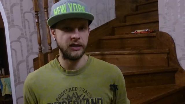 ОБШИВКА МЕТАЛЛОКАРКАСА,ПОКРАСКА ЛЕСТНИЦЫ В КОРИЧНЕВЫЙ ЦВЕТ .ЧАСТЬ 2 смотреть онлайн