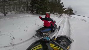 На снегоходах вдоль берега Волги. Brp ski-doo summit 800, Yamaha RX10ST GT, brp lynx49 ranger