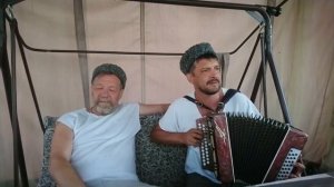 Закружила ночь в походе