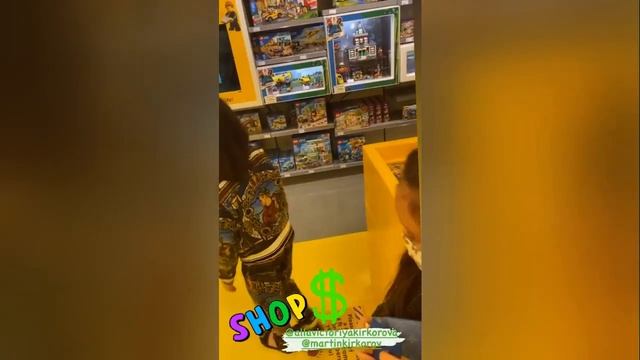 Первые покупки детей Филиппа Киркорова - Шопинг день. Каникулы в Майами, часть 4. 04.01.2021 смотреть онлайн