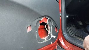 Правильная установка музыки в Ниву Тревел