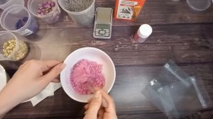 Готовим « Соль для ванны с эфирными маслами, шиммером и сухоцветами»