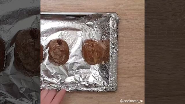 Запеченный картофель с беконом и сыром смотреть онлайн