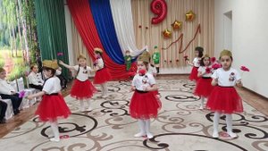 Танец "Красные маки"
