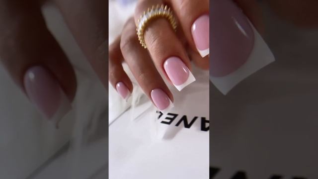 Камуфлирующая база Beautix  SOUL идеальная основа под френч