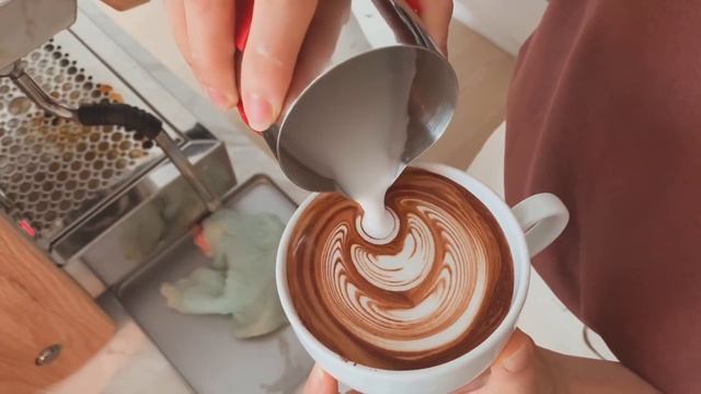BARISTAJOY ☕️ Basic Latte art that I practiced for a week (Heart, Tulip, Rosetta, Swan, Rose,,) смотреть онлайн
