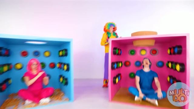 1000 Загадочных Кнопок и Только Одна Тебя Спасет | Смешные моменты от Multi DO Challenge смотреть онлайн