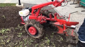 Мотоблок МТЗ с оборотным плугом