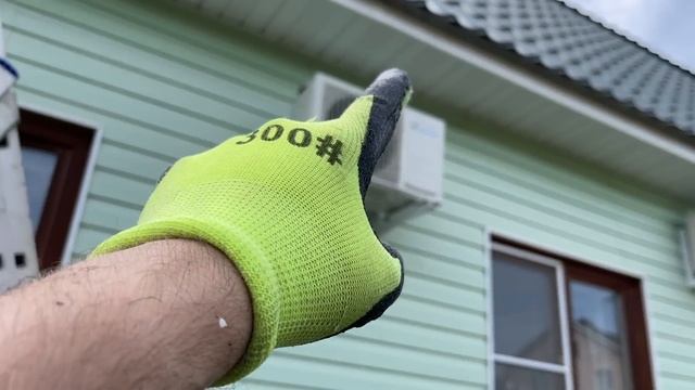 Установка кондиционера своими руками | Ставлю первый раз на сайдинг на даче | Кондиционер RAPID