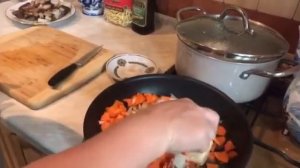 Вкусный суп с лесными грибами