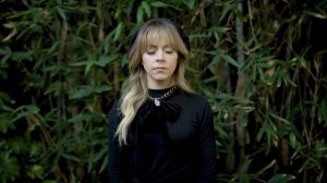 Lindsey Stirling - Calm Interview
