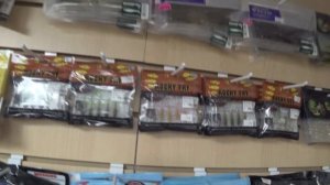 Обзор силиконовых приманок в рыболовном магазине.