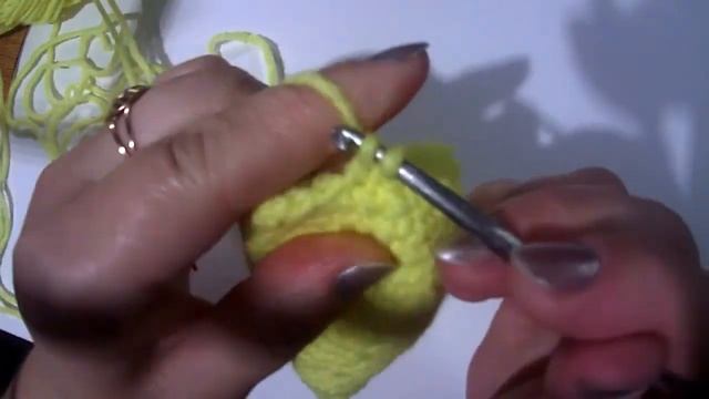 Вяжем крючком игрушку амигуруми "Заяц" (часть 5 - ушки). смотреть онлайн