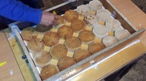 Эпоксидный стол из сот лиственницы | diy Epoxy table made of larch honeycomb