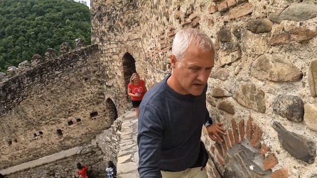 ГРУЗИЯ, Едем по Тбилиси / Водохранилище / Слияние рек Арагви / Крепость Ананури / 41 серия