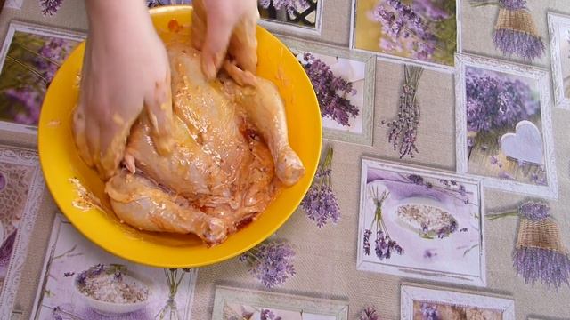 Нереальная вкуснота!Маринованная запеченная курица к празднику