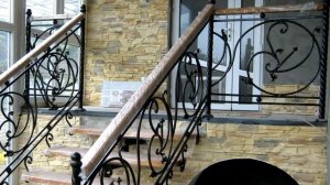 Перила 93  Металлическая лестница в частном доме перила Днепр фото кованые перила для лестницы