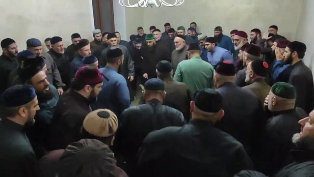 Зикр в Грозном Суьйр-Коьртахь 24 январь 2022 смотреть онлайн